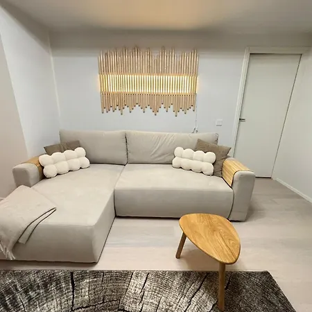 Viherpihan Toivo I 5g I Free Parking I Sauna エスポー